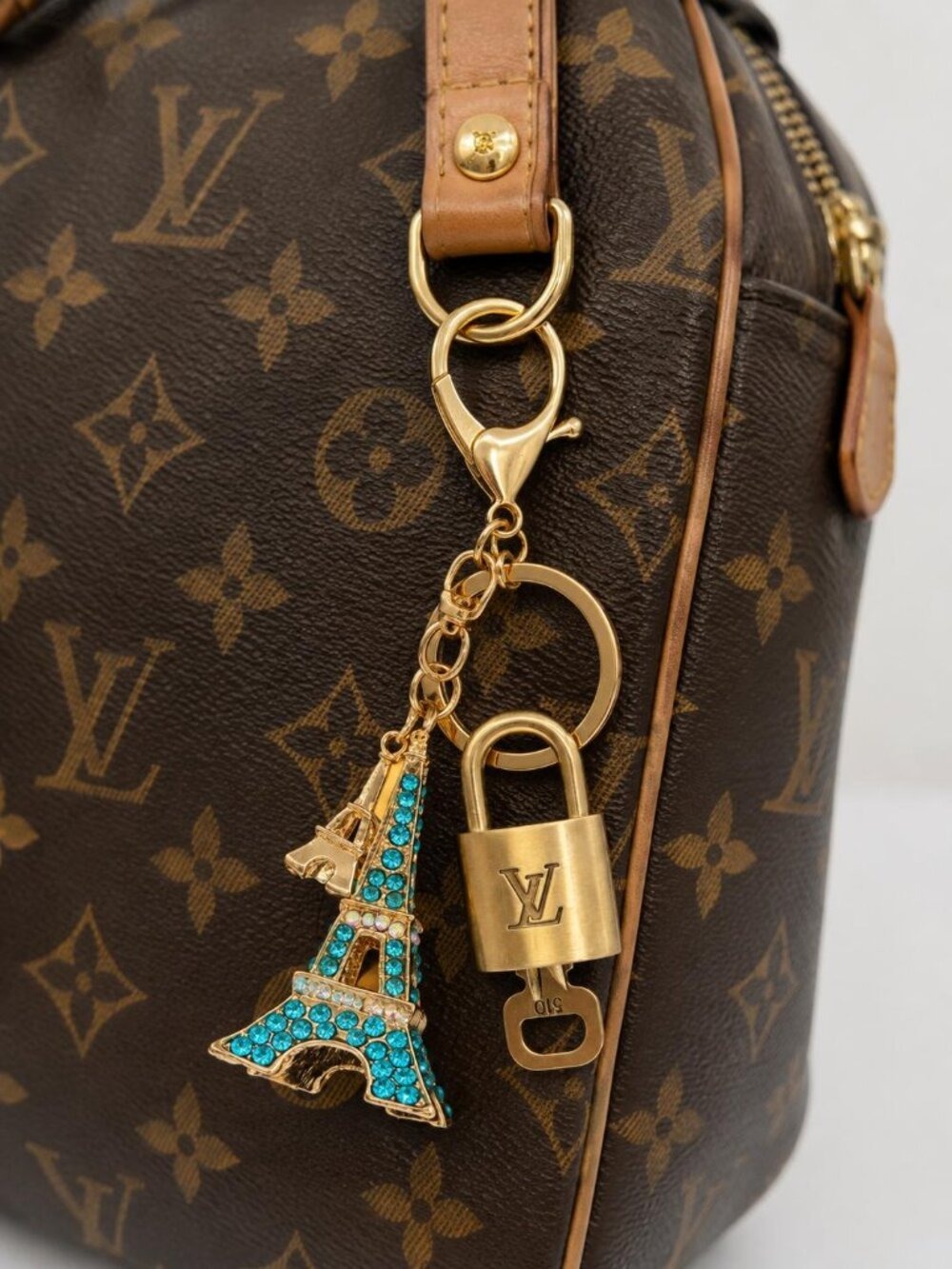 Authentic Louis Vuitton Gold Padlock 🔑 Unbranded Eiffel Tower Keychain Charm